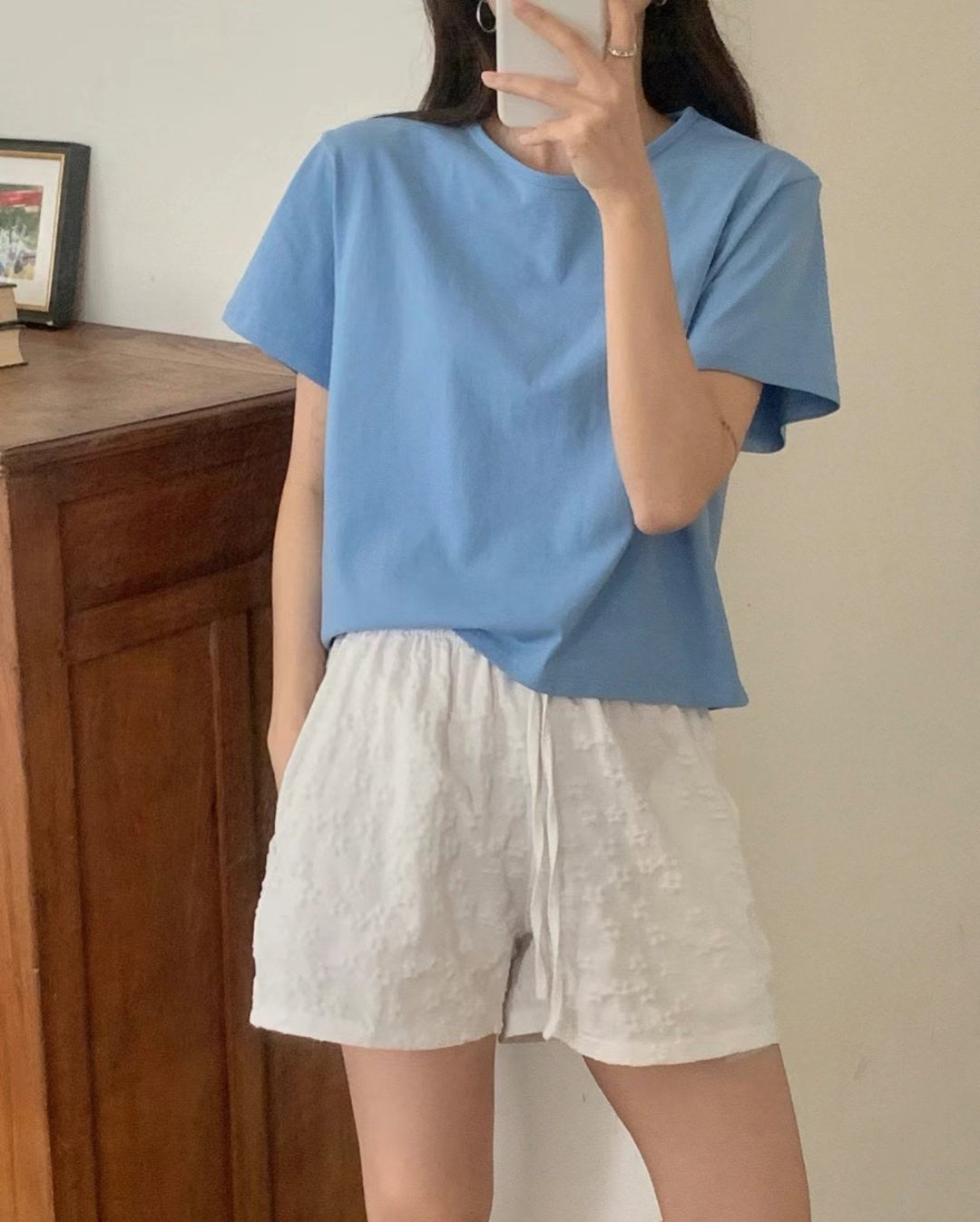// 100%棉質中短款素TEE