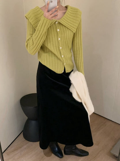 // 50%綿羊毛+20%alpaca可一字領直坑紋大翻領NT