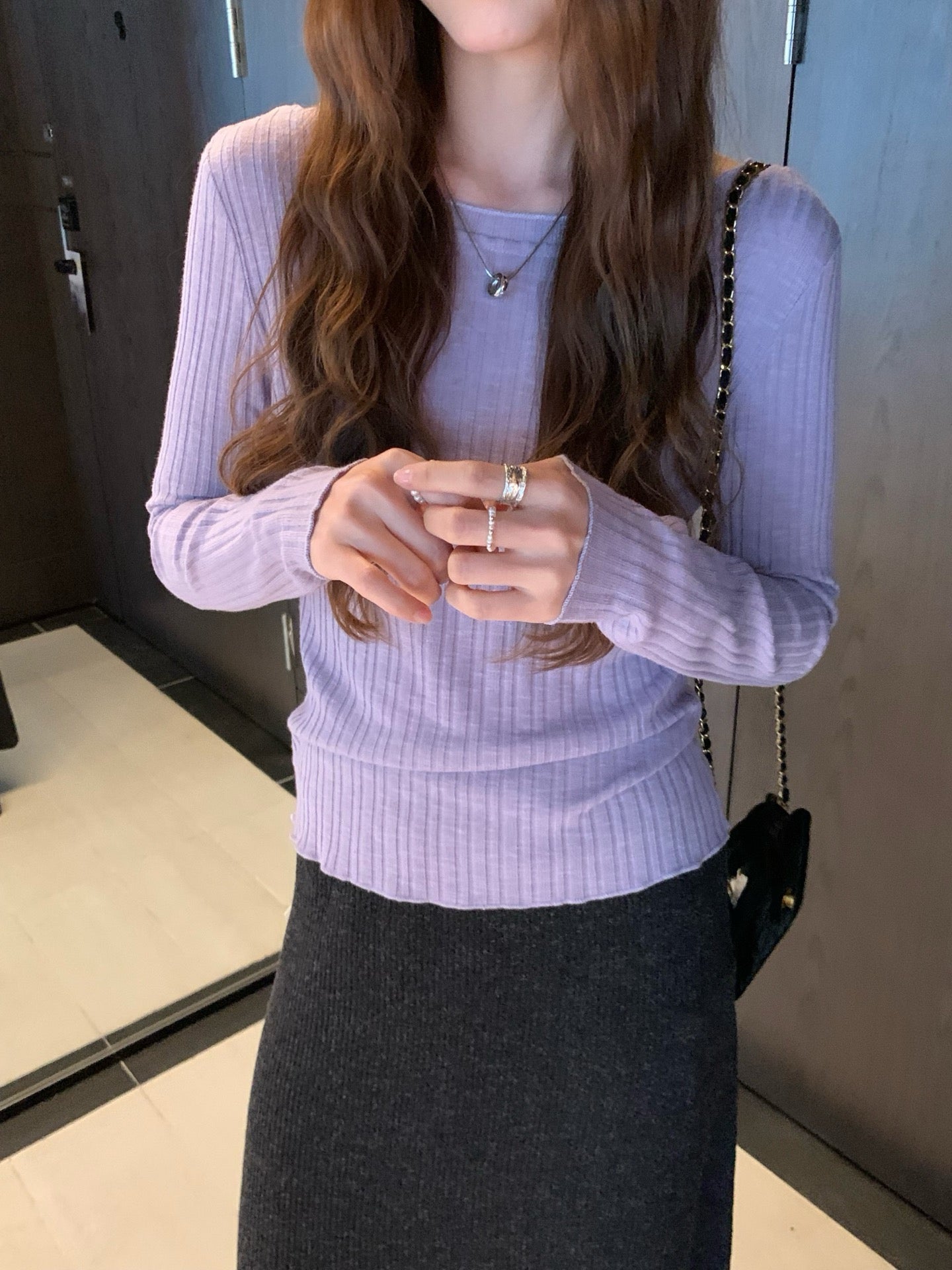 (部分現貨) // 直坑紋小設計U背TEE