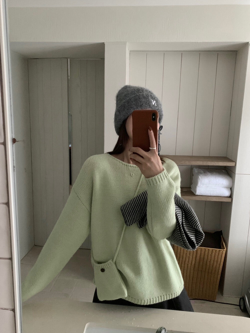 // 20%羊毛疏針圓領NT(連小袋仔)