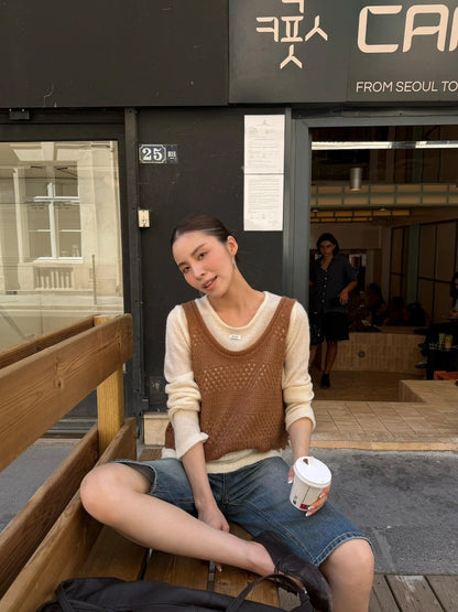 B74 / 一套兩穿軟糯圓領針織上衣+鏤空鈎花背心兩件套