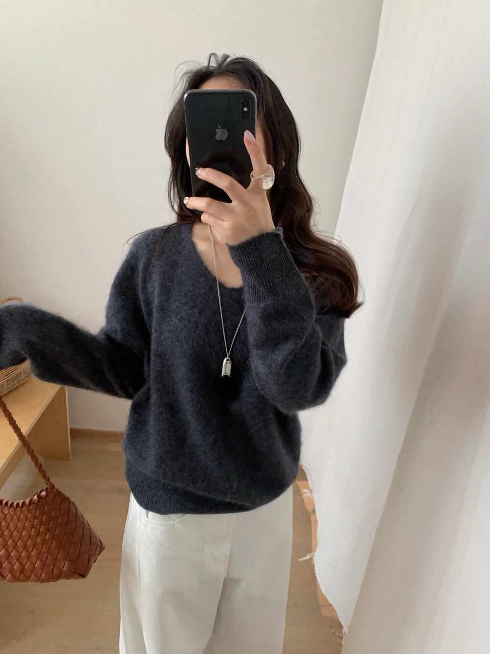 // 15色親膚羊毛拉絨工藝高級感V領NT