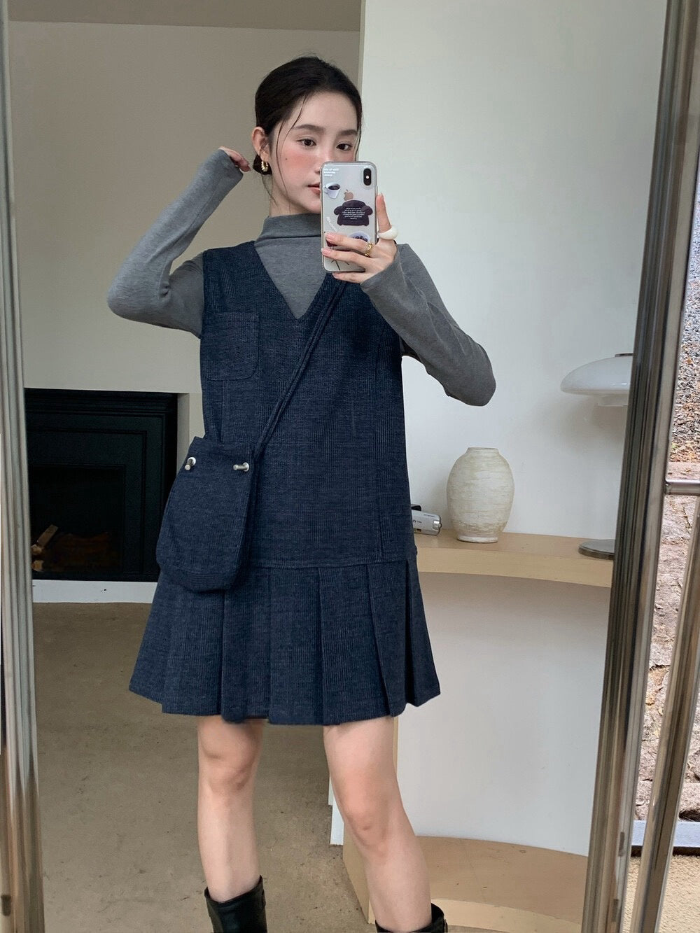 // V領百褶腳背心OPS+高領彈性打底兩件套(連袋仔)