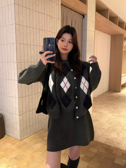 // 超氣質菱格紋背心+外套+短裙三件套