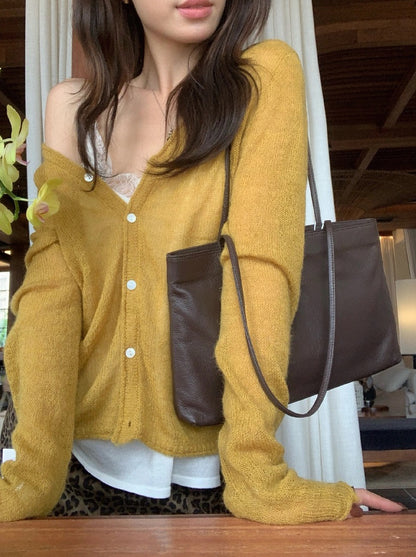 C32 / 簡約氣質V領針織外套(12%merino wool)