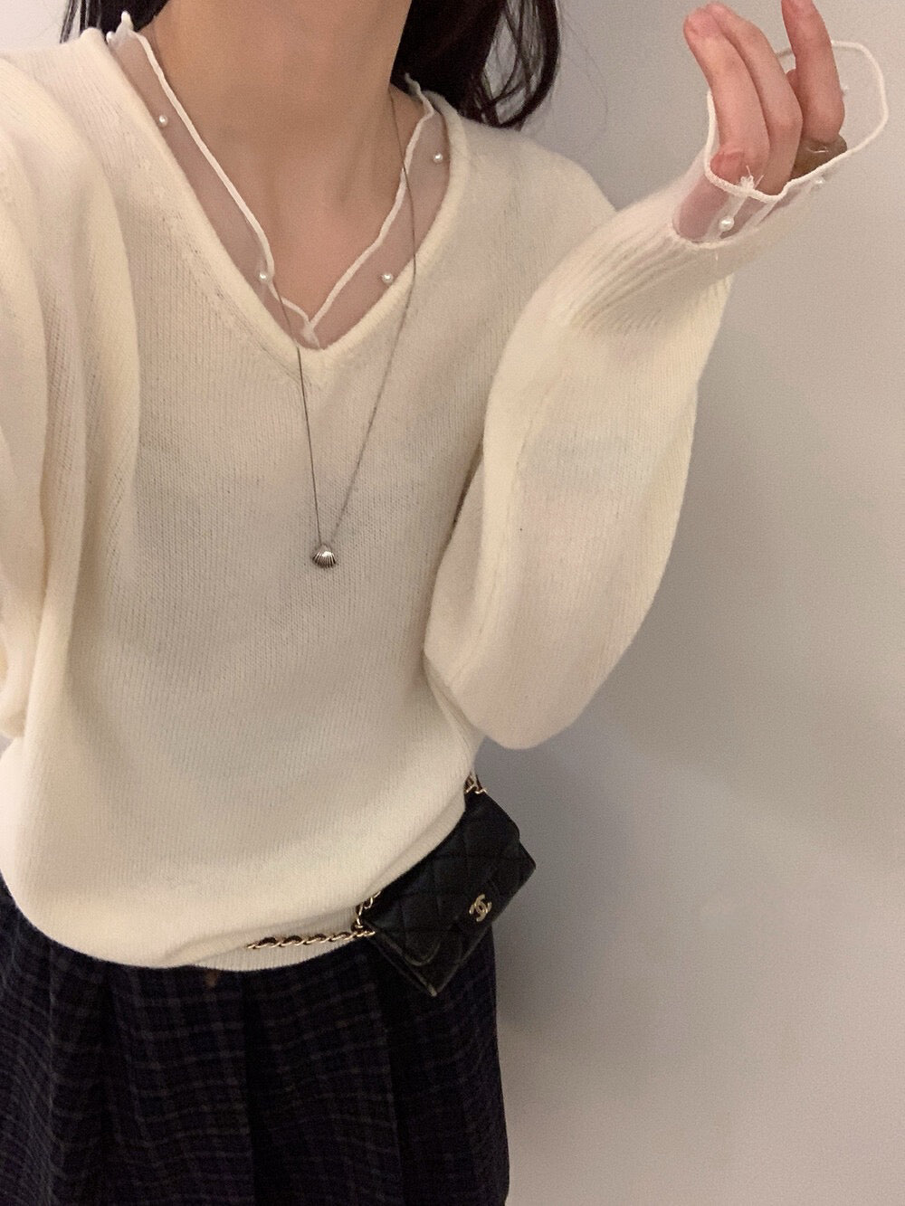 // 100%綿羊毛拼珍珠lace邊NT