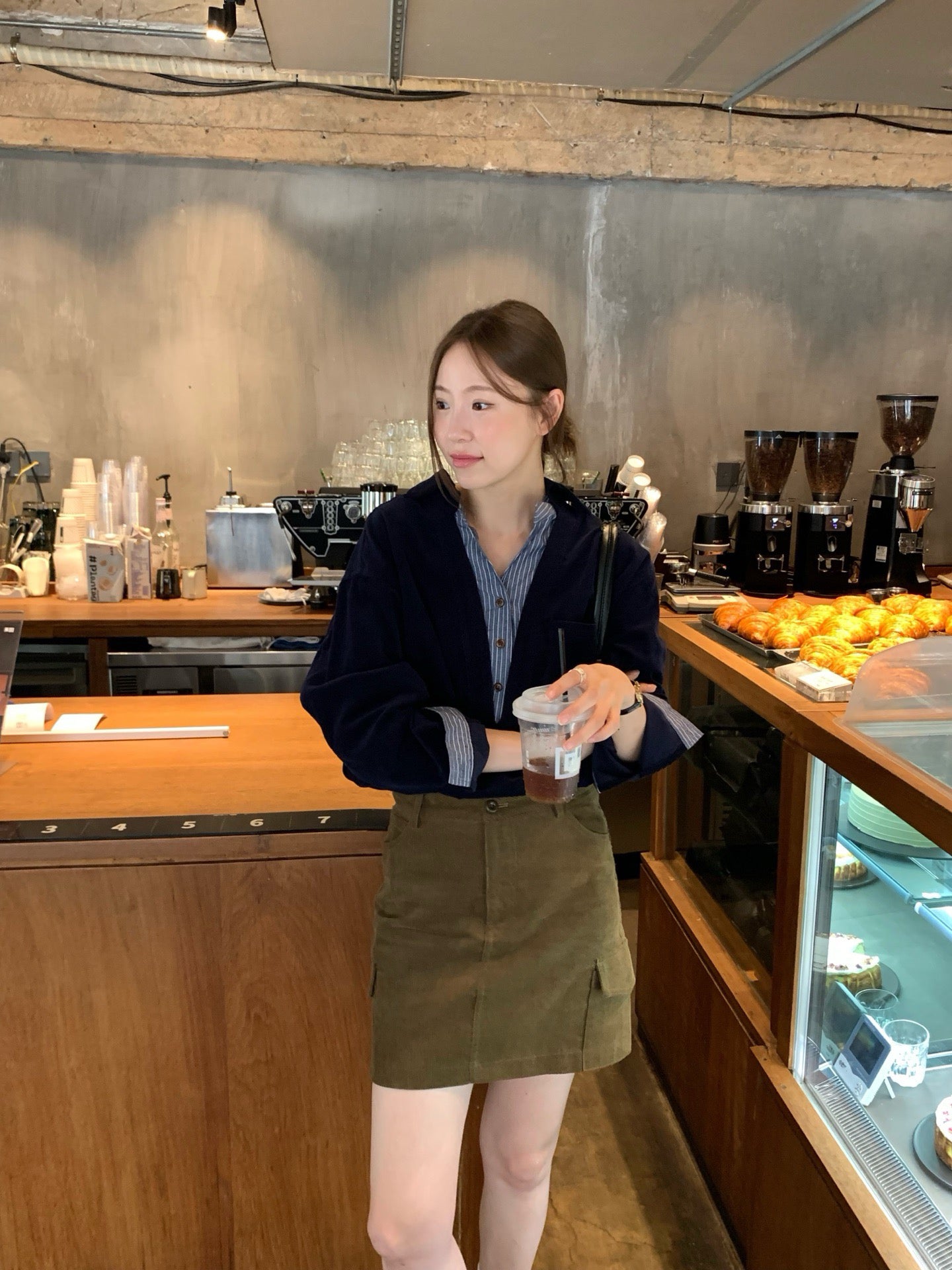 // 假兩件口袋拼接恤衫燈芯絨上衣