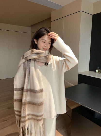 // 懶人必備氣質v領冷衫+褲套裝