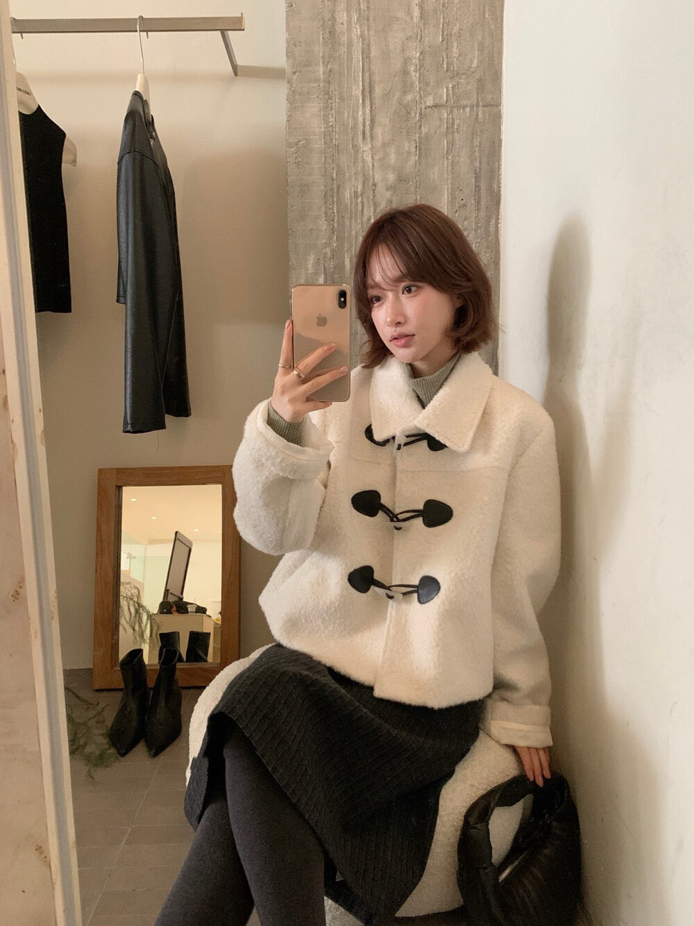 // 圈圈絨翻領正肩牛角鈕夾棉外套