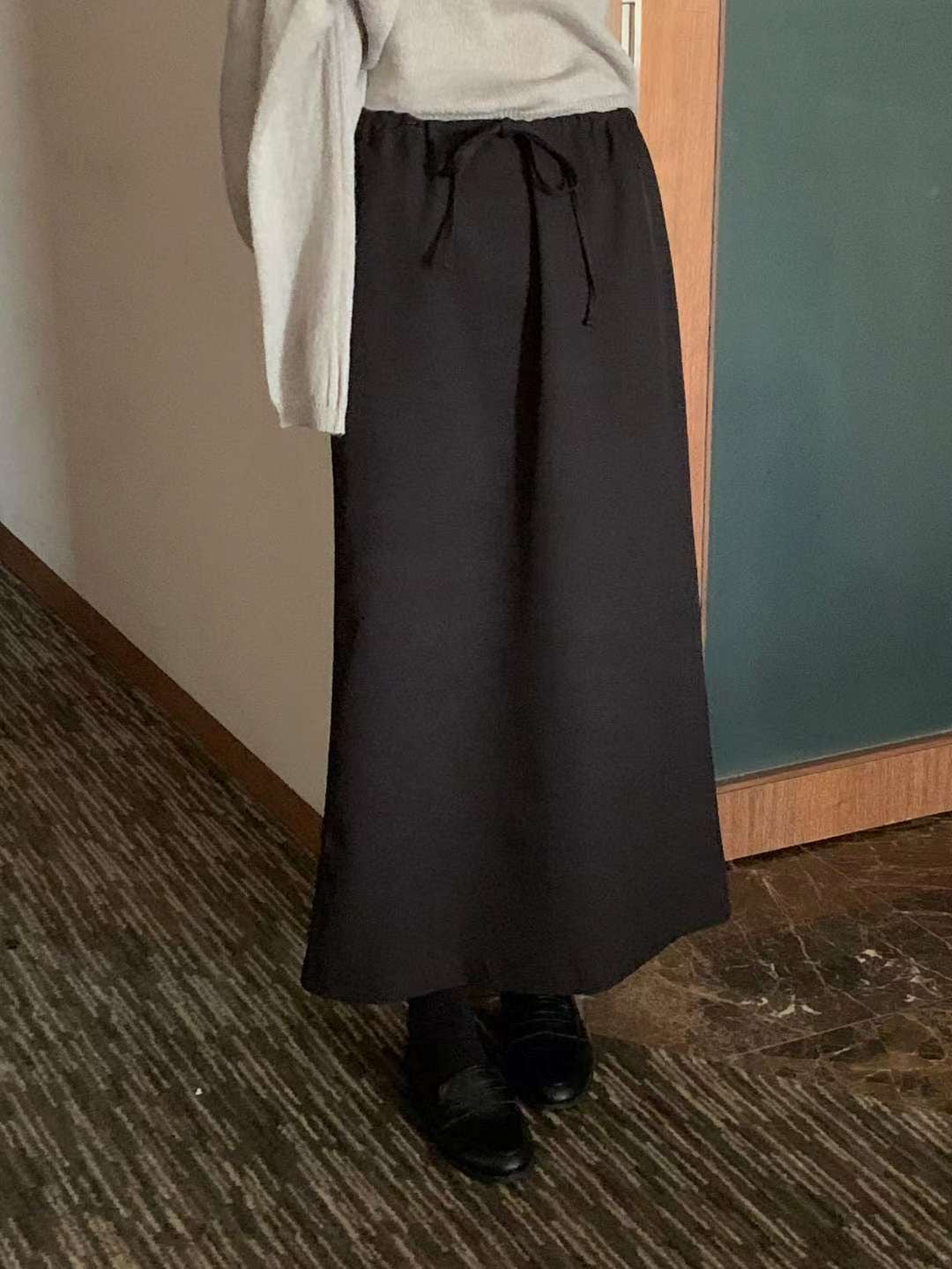 // 高質光滑質感綁帶腰中裙