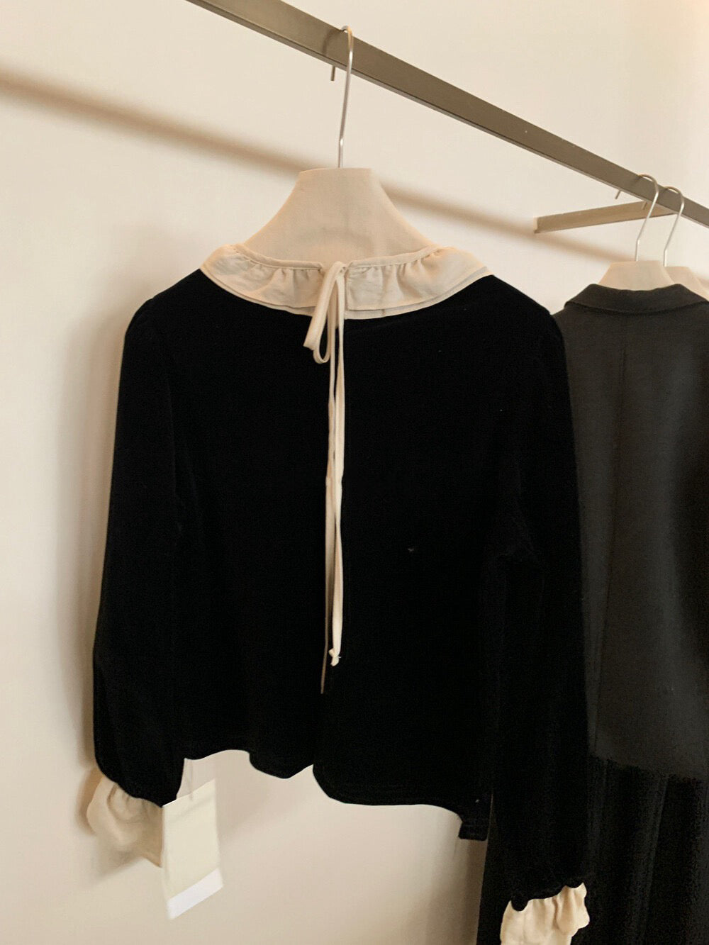 // 拼接荷葉花邊後綁帶絲絨BL