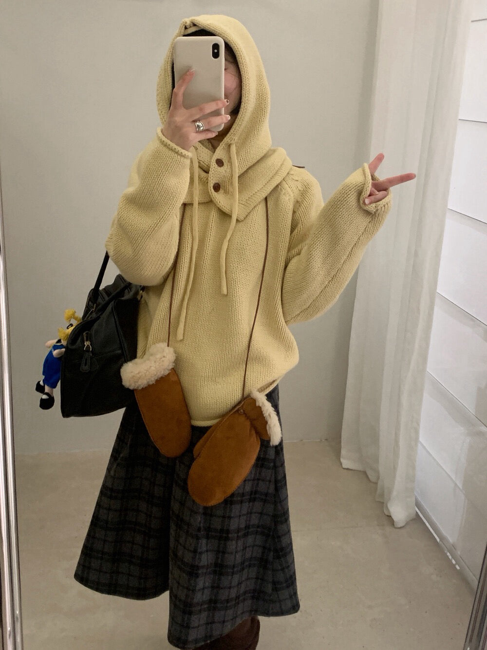 // 棉感卷邊圓領連鈕扣帽毛衣