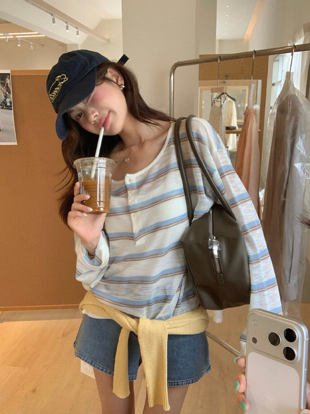 // 超美拼色間條鈕扣薄針織上衣