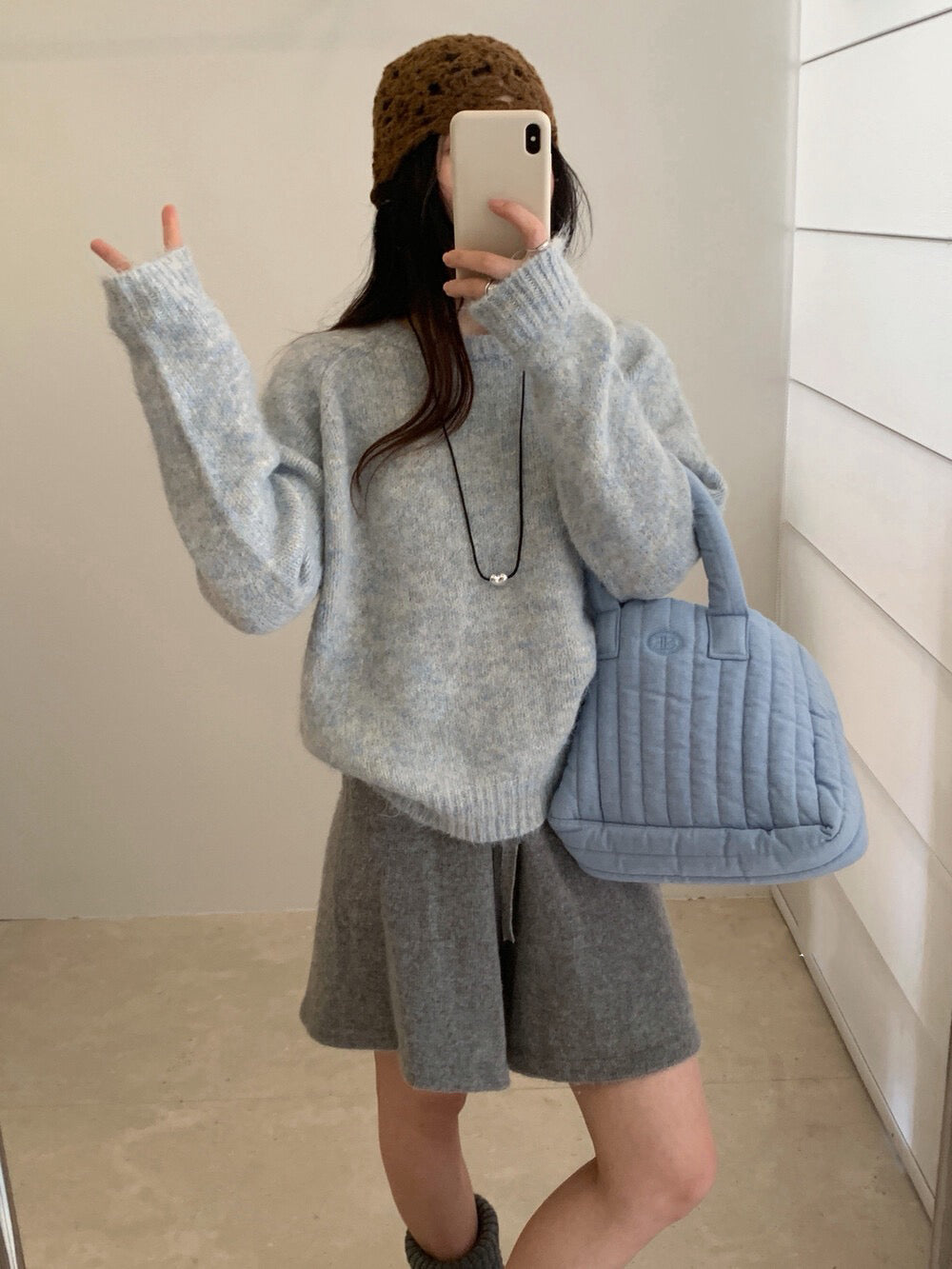 // 超美花線圓領毛衣