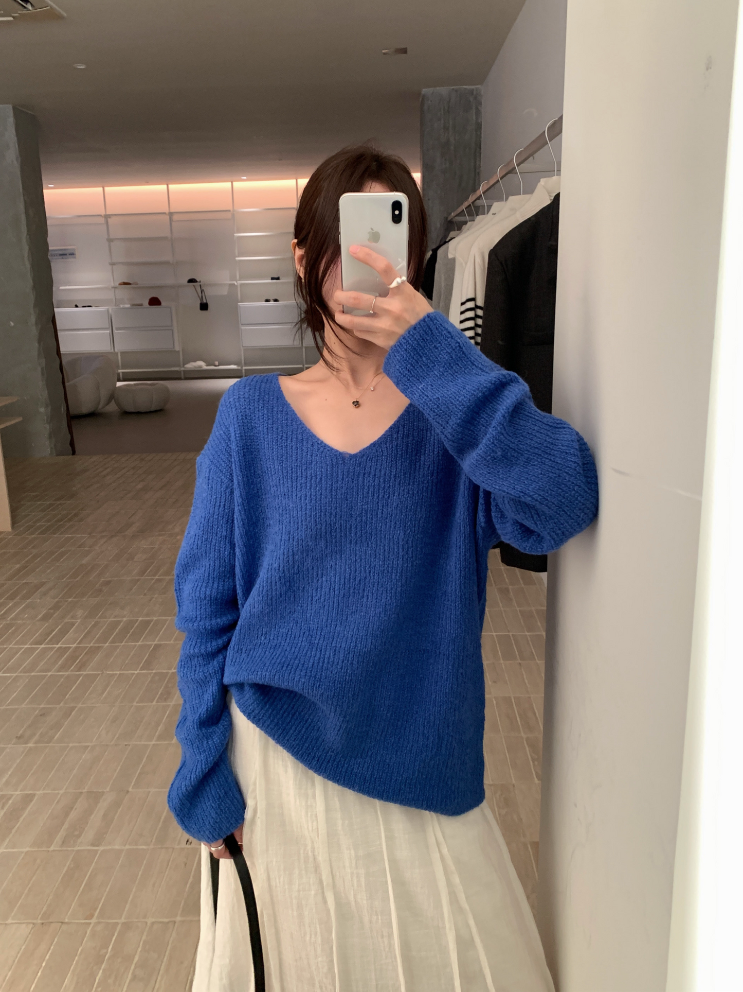 // 柔軟親膚馬海毛11色v領NT