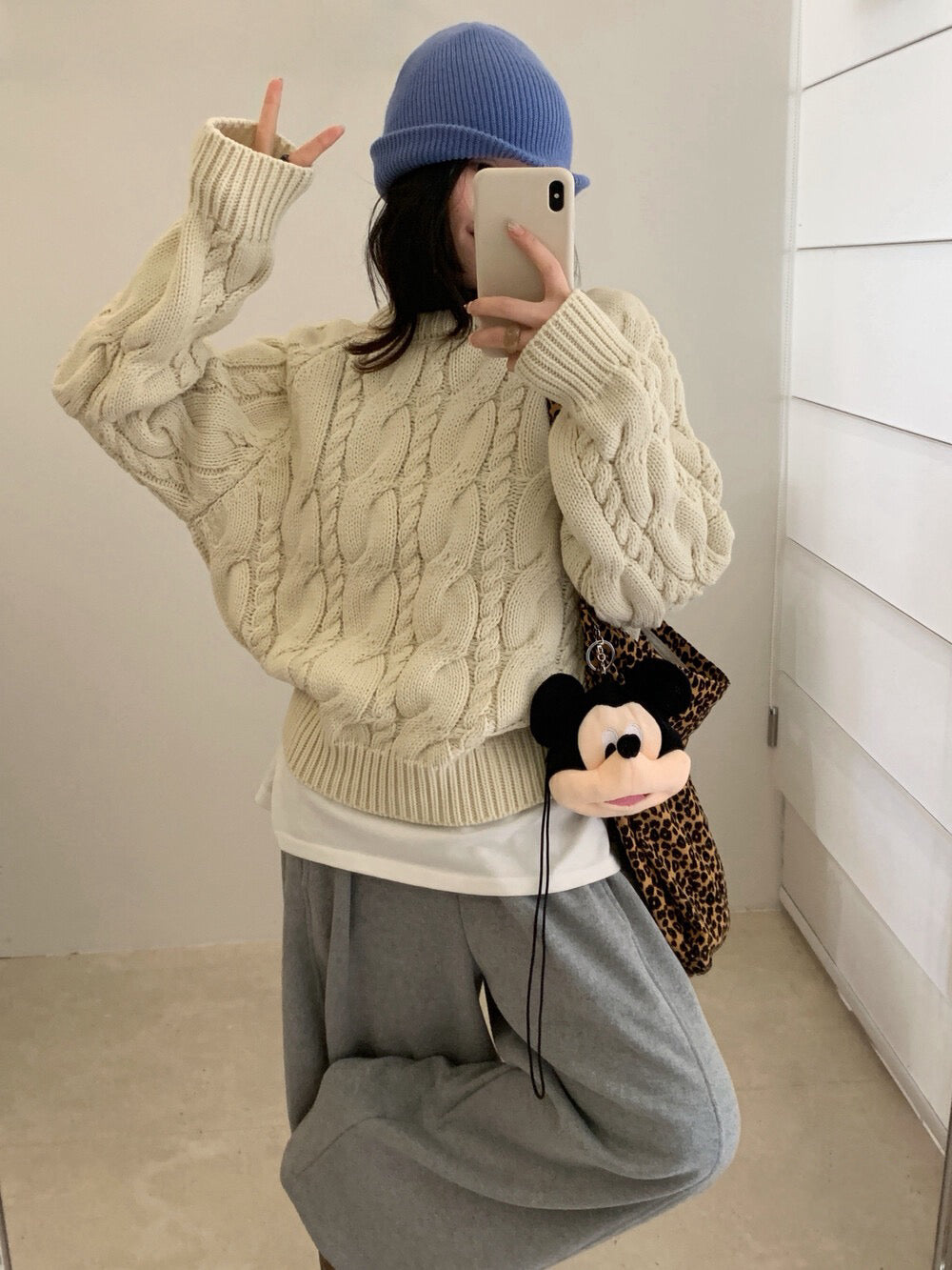 // 復古感扭紋麻花毛衣