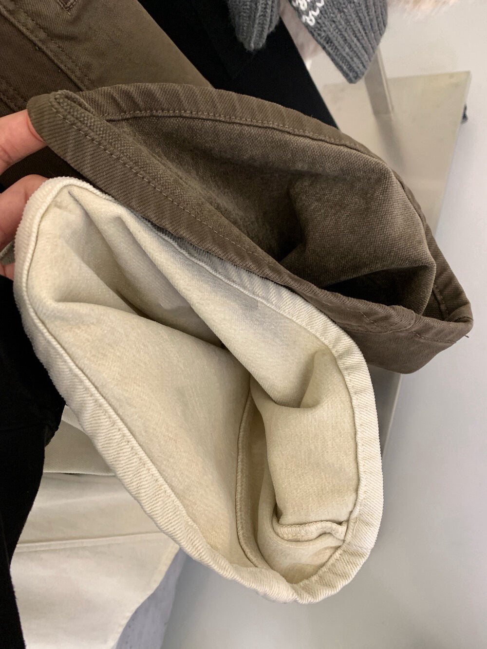 // 斜縫線工裝口袋褲