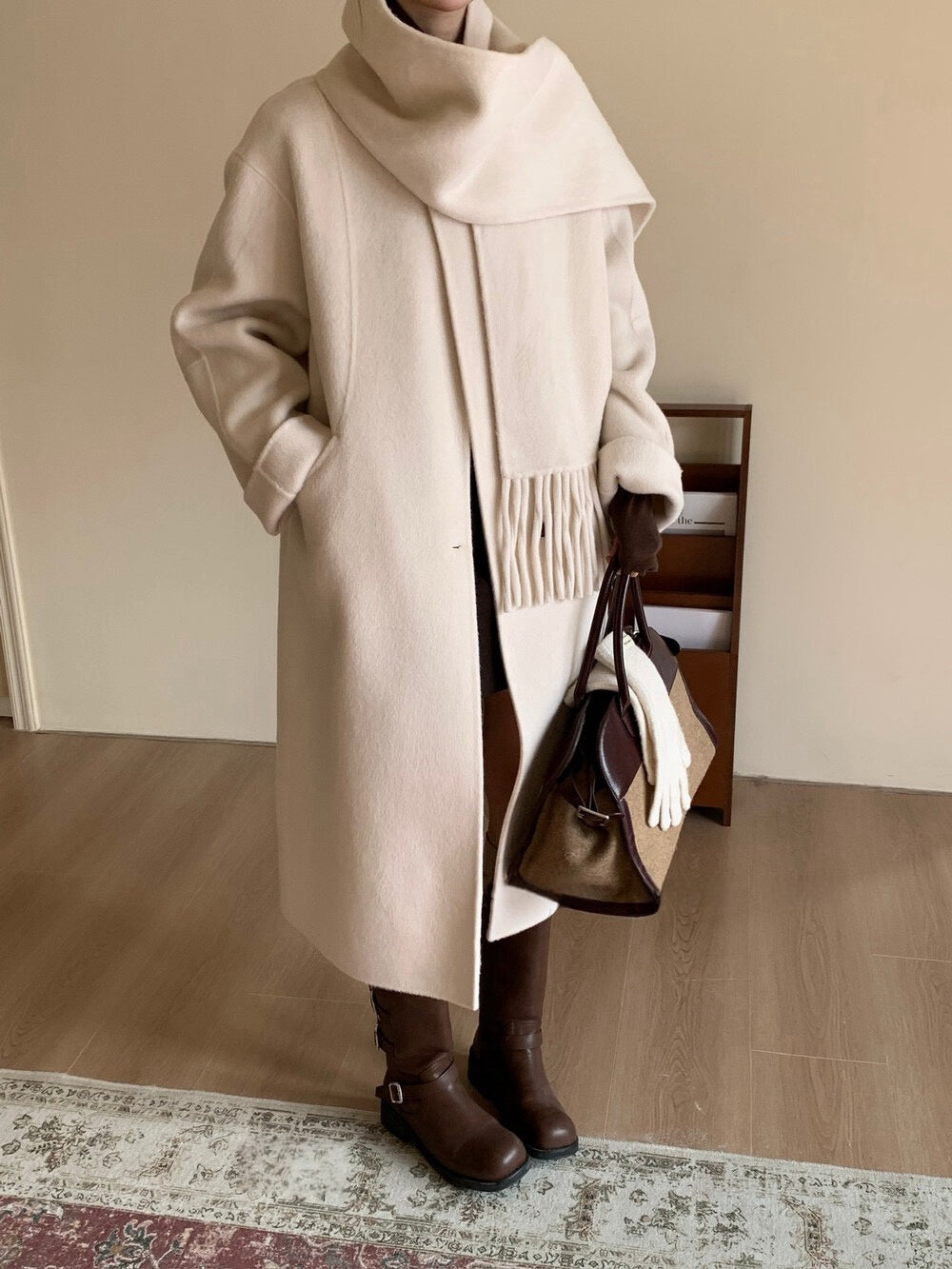// 100%wool簡約圓領手工雙面長外套(連頸巾)