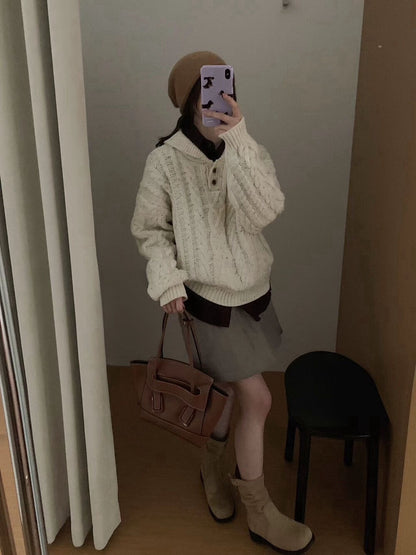 // 30%羊毛紋理感麻花鈕扣翻領毛衣