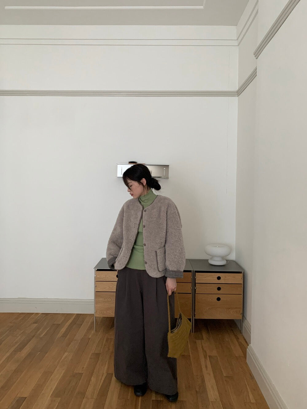 // 袖口翻邊拼lace包邊毛毛外套