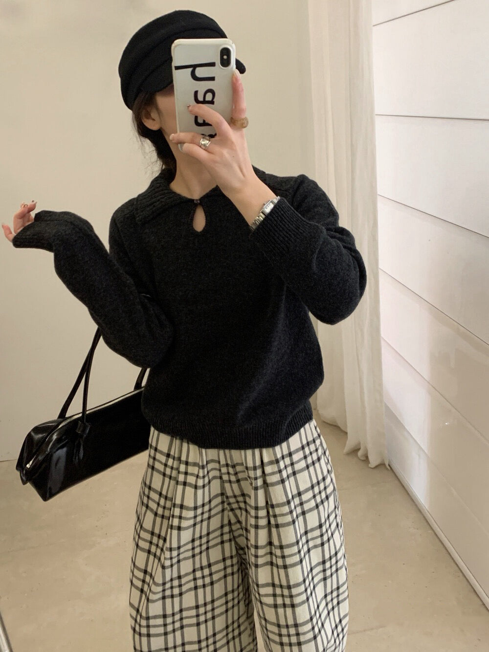 // 100%綿羊毛小鈕扣鏤空翻領NT