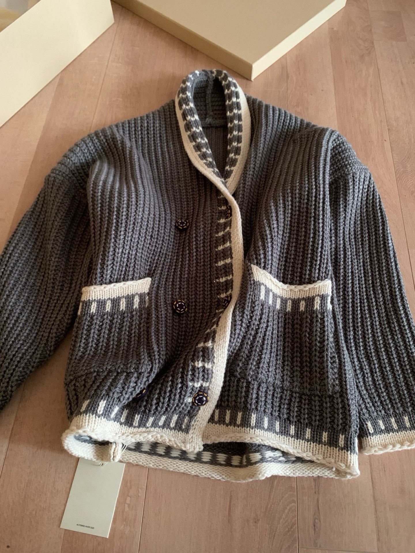 // 撞色織紋包邊翻領中長冷外套