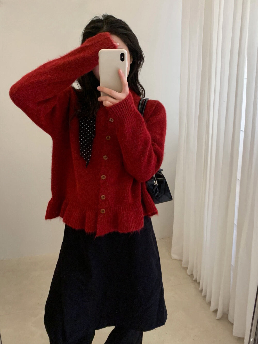 // 8%綿羊毛荷葉花邊腳排扣毛衣