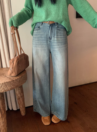 // 復古洗水色直筒牛仔褲