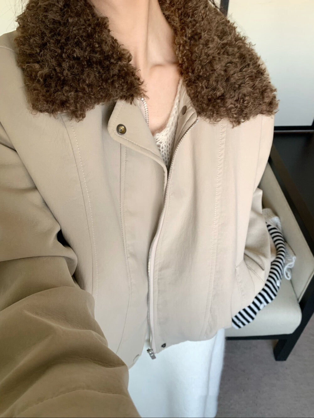 // 拼接卷毛領設計感短外套