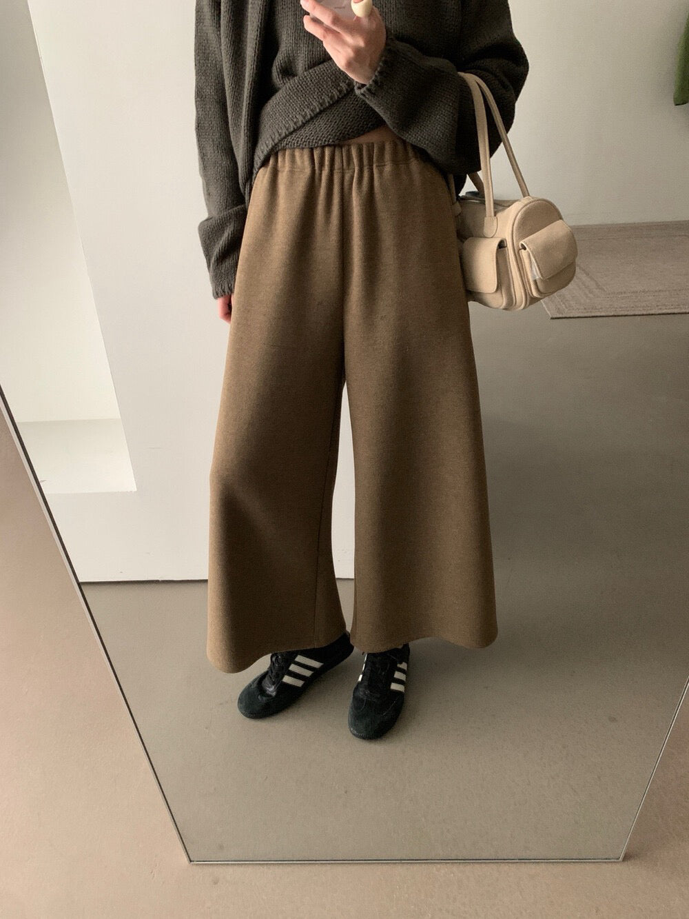 // 超軟糯後口袋羊毛糯米褲