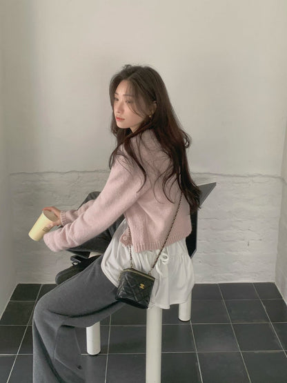 // 背後lace貼布混羊毛圓領CD