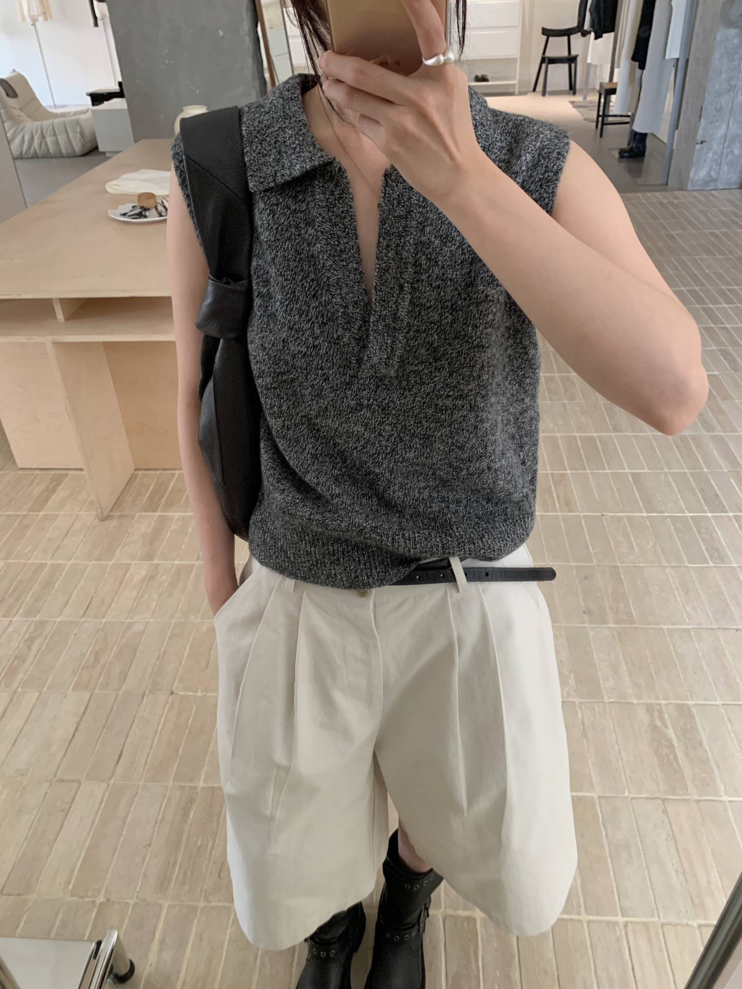 // 高級感小v翻領針織背心
