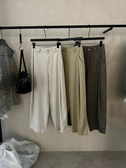 P15 / 壓褶寬鬆剪裁軟身牛仔褲