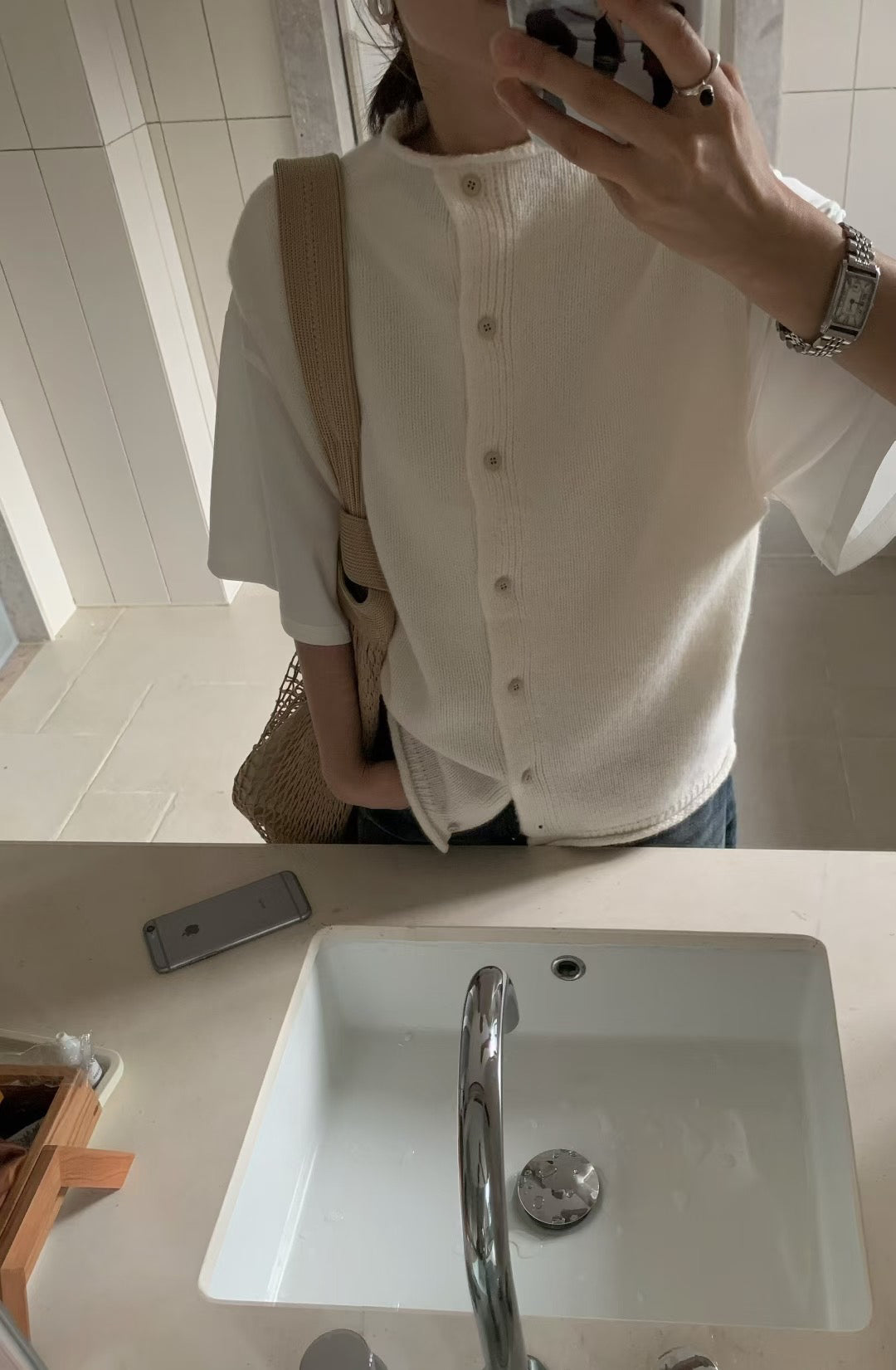 // 超氣質mini鈕扣小立領開胸背心