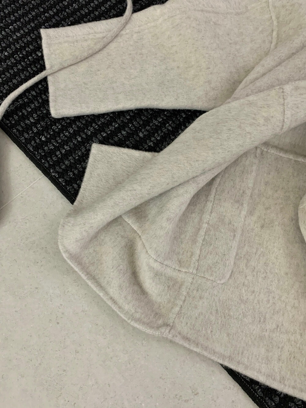 // 100%羊毛簡約兩粒鈕手工外套(連小袋仔)