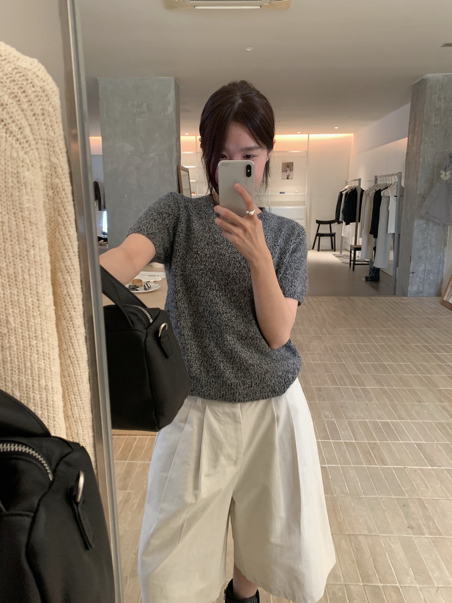 // 溫柔毛茸感raccoon短袖NT￼
