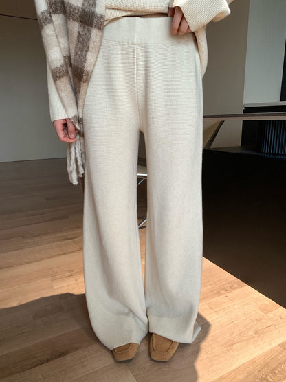 // 懶人必備氣質v領冷衫+褲套裝