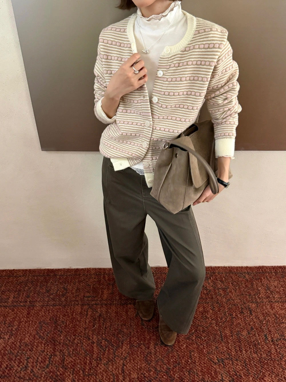 C67 / 撞色點點間條圓領針織外套