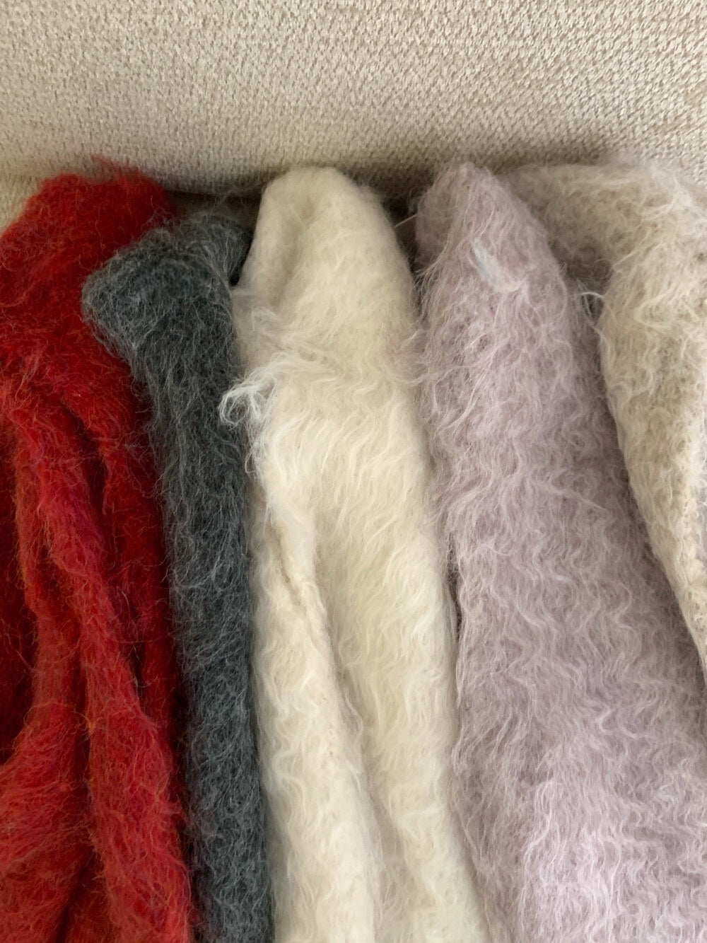 // 12%羊毛茸毛感V領排扣背心