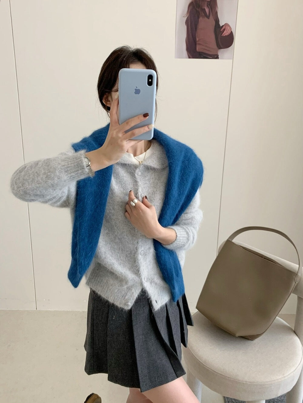 // 自帶柔光感40%兔絨圓翻領包扣NT