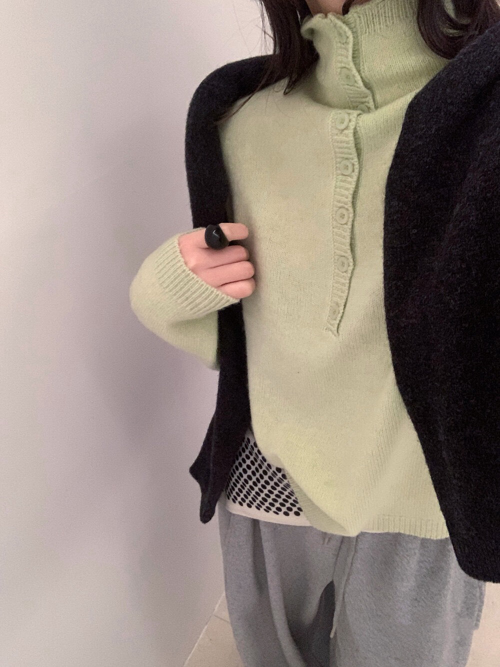 // 100%綿羊毛可立領半鈕扣NT