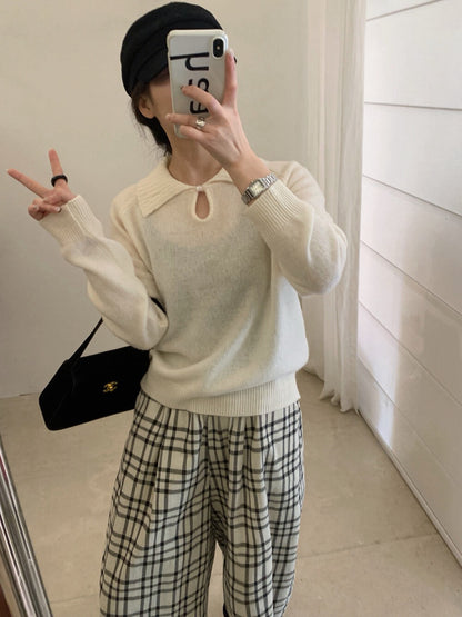 // 100%綿羊毛小鈕扣鏤空翻領NT