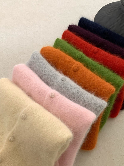 // 自帶柔光感40%兔絨圓翻領包扣NT