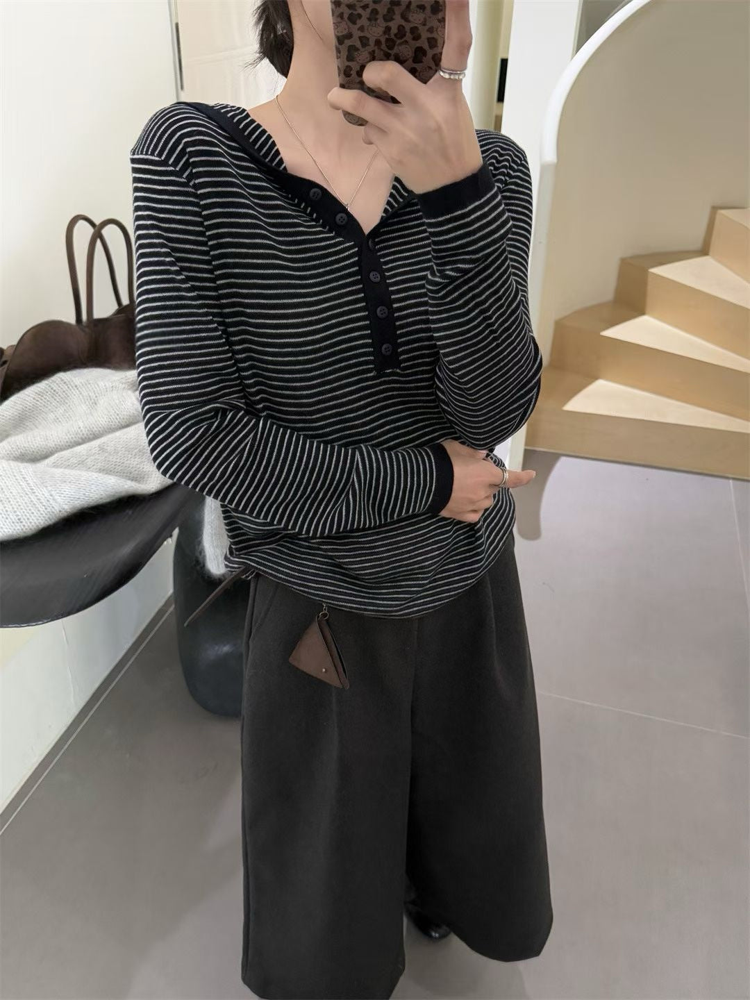 // 慵懶感連帽細間條NT