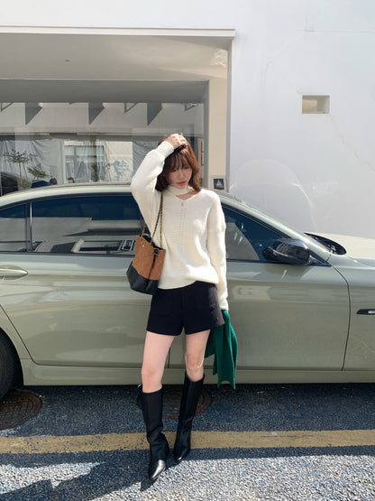 // 溫柔小性感掛頸毛衣