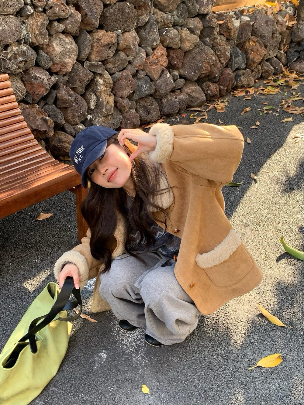 // 可愛圓翻領皮毛一體木鈕扣中長外套