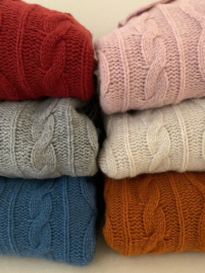 // 100%羊毛鈕扣翻領麻花毛衣