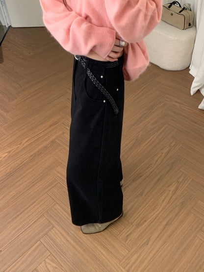 // 褲型100分微A直筒九分磨毛褲