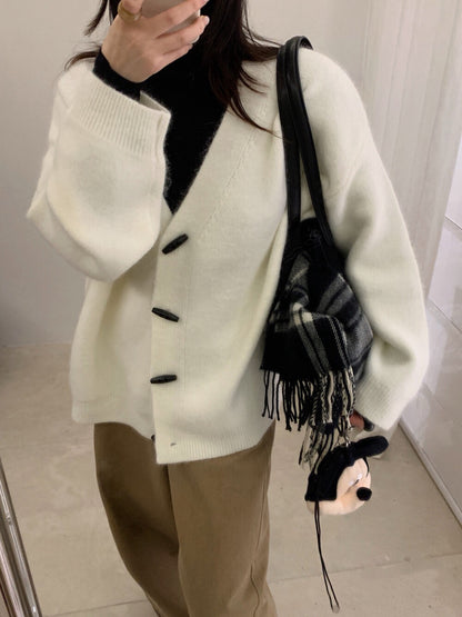 // 超軟糯寬鬆中長牛角鈕CD