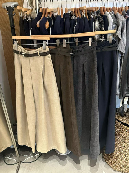 // 壓褶薄毛呢料闊腳西褲(連腰帶)